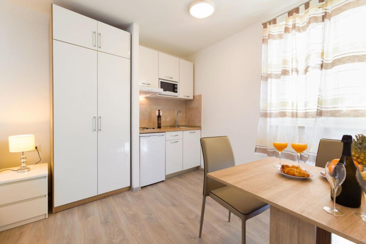 Apartments & Room Libar Spalato Esterno foto